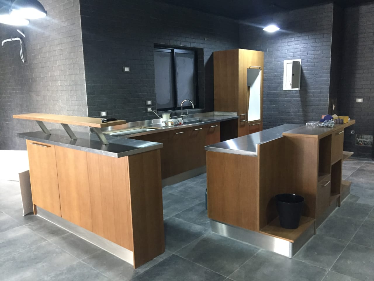 beautiful semi-furnished flat for rent