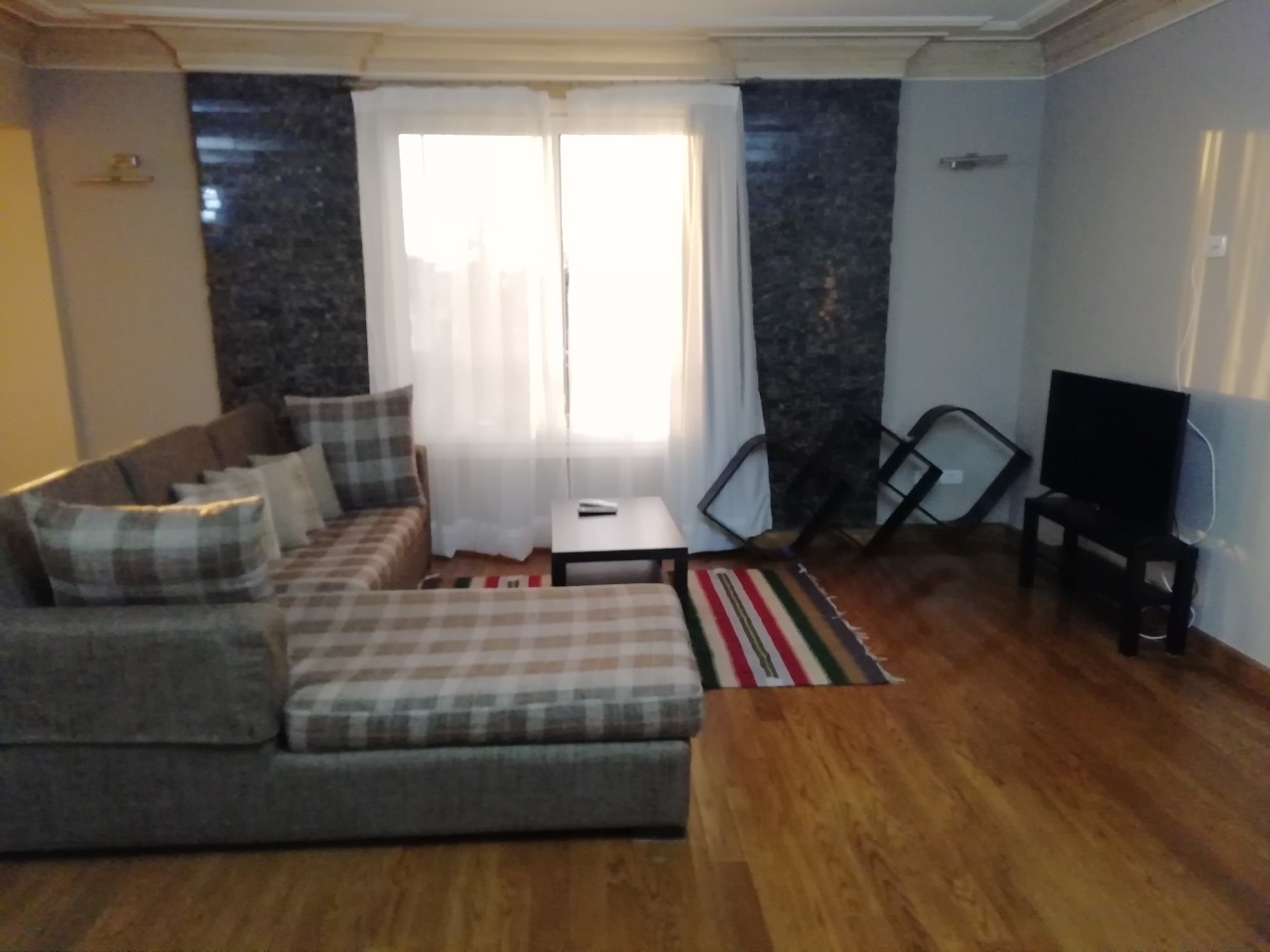 Furnished apartment for rent in degla maadi 3 bedrooms. 2 bathroom