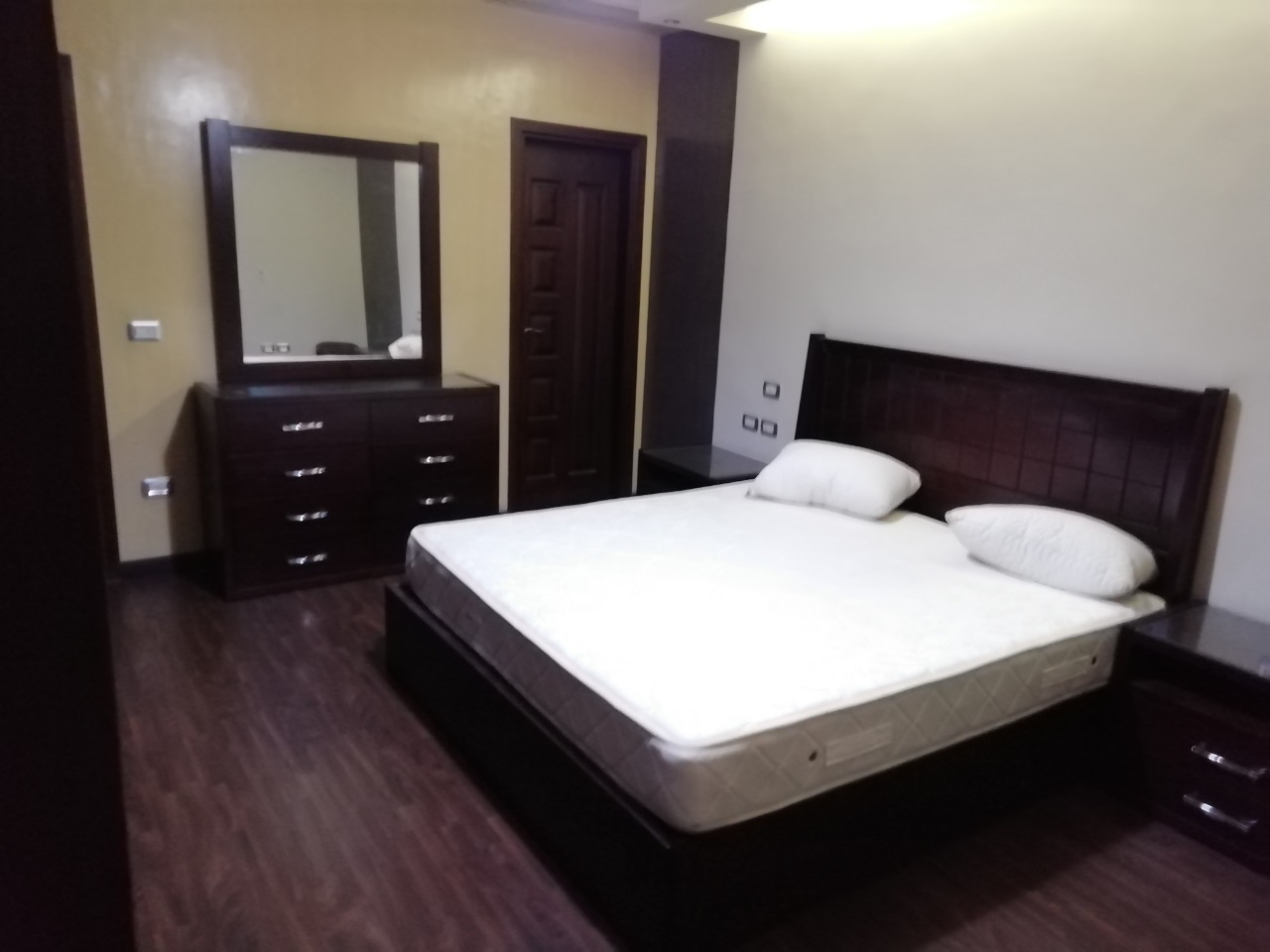 Furnished apartment for rent in degla maadi 3 bedrooms. 2 bathroom