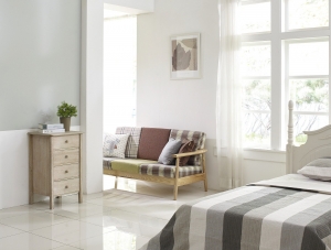 white bedromm