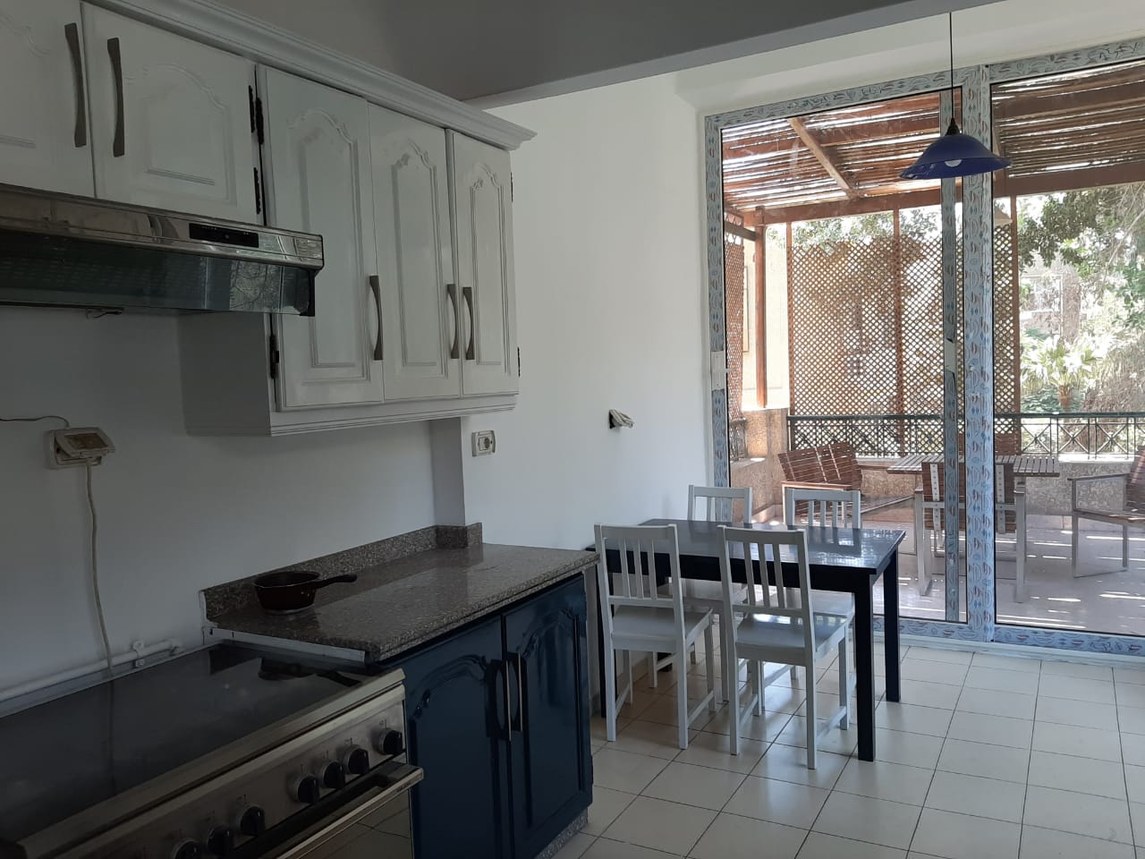 villa with 8 rooms for rent