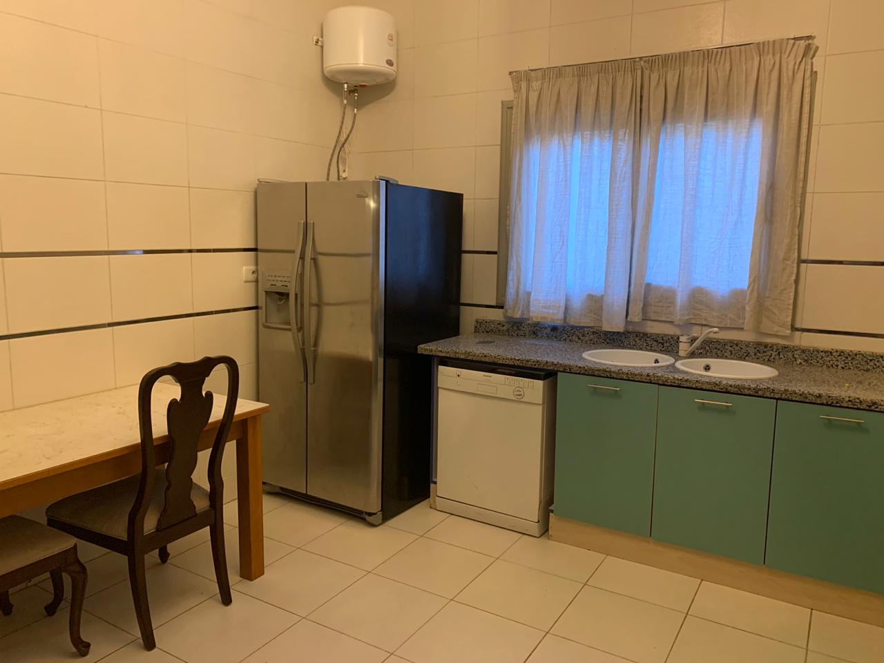 4 bedrooms flat in old maadi for rent