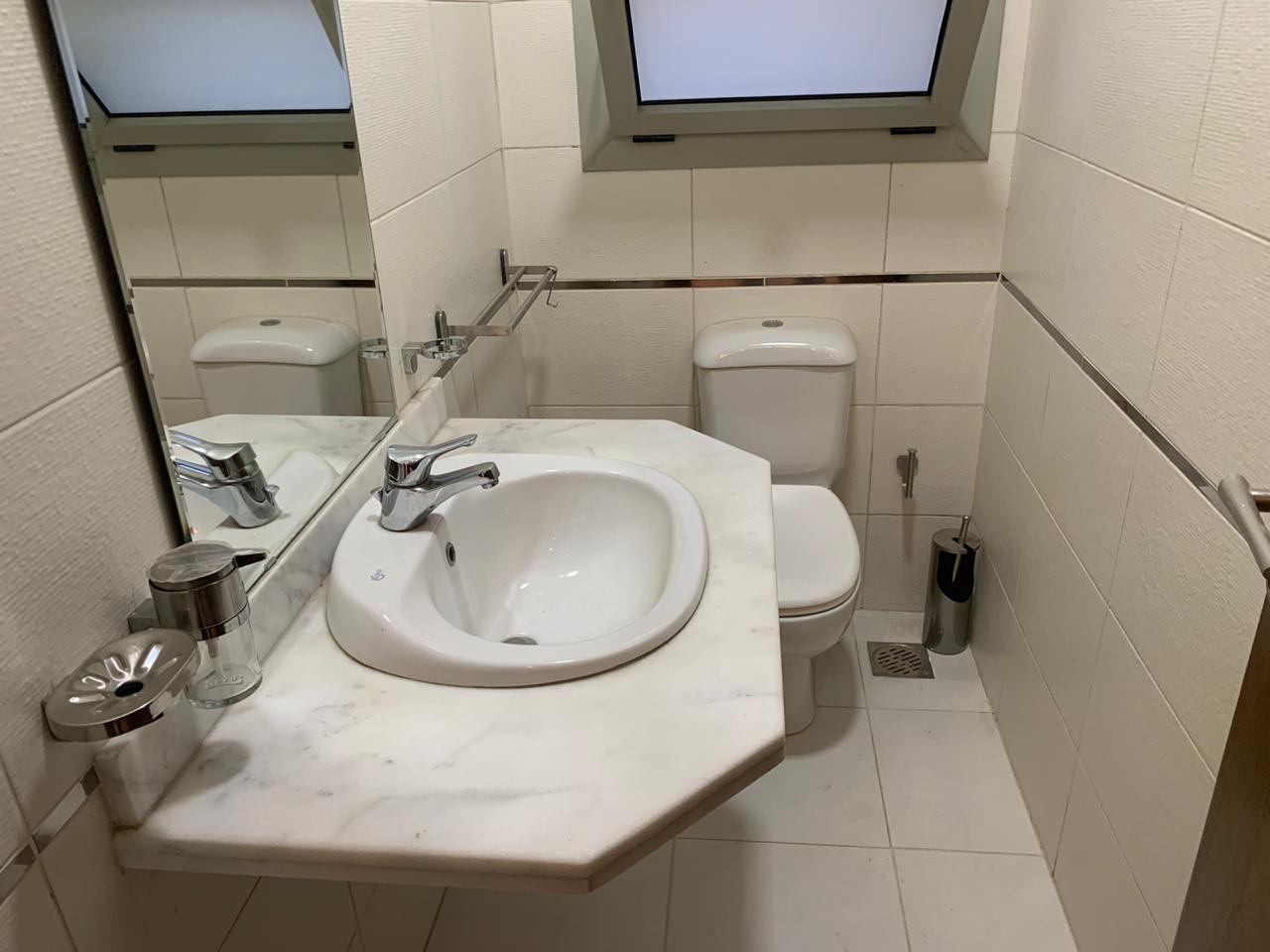 4 bedrooms flat in old maadi for rent