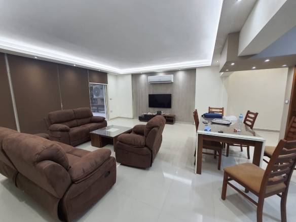 Renovated 2 bedroom Apartment