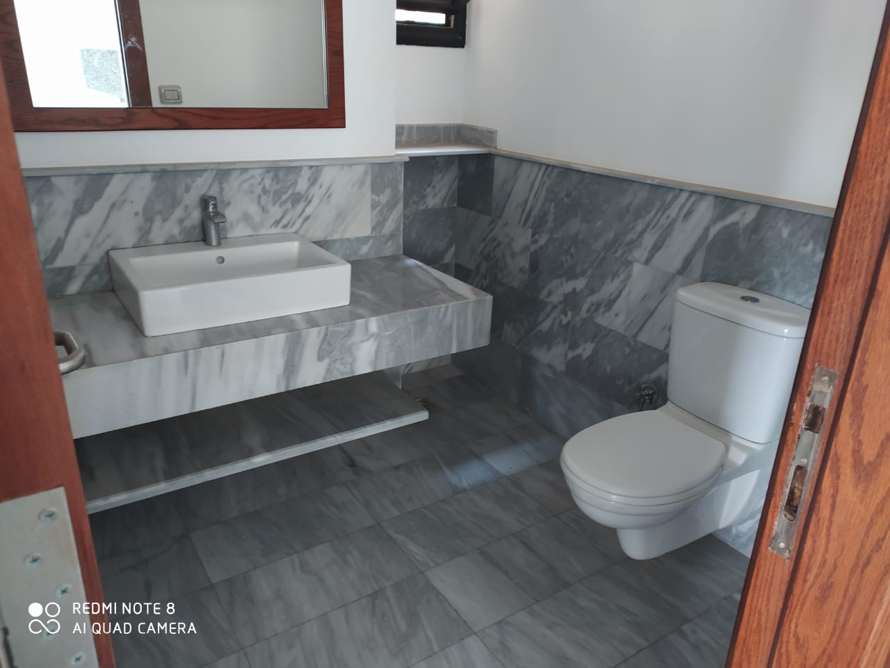 Furnished Apartment in West Golf