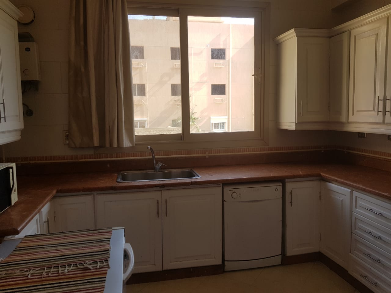 New Cairo Apartment 4 bedrooms for rent
