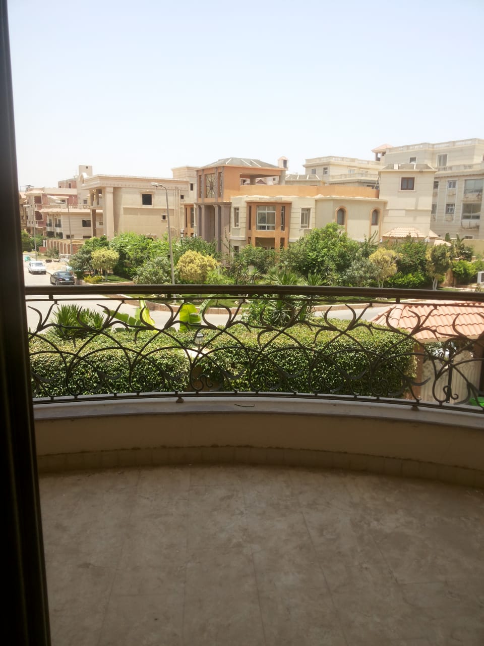 West Golf Apartment for rent