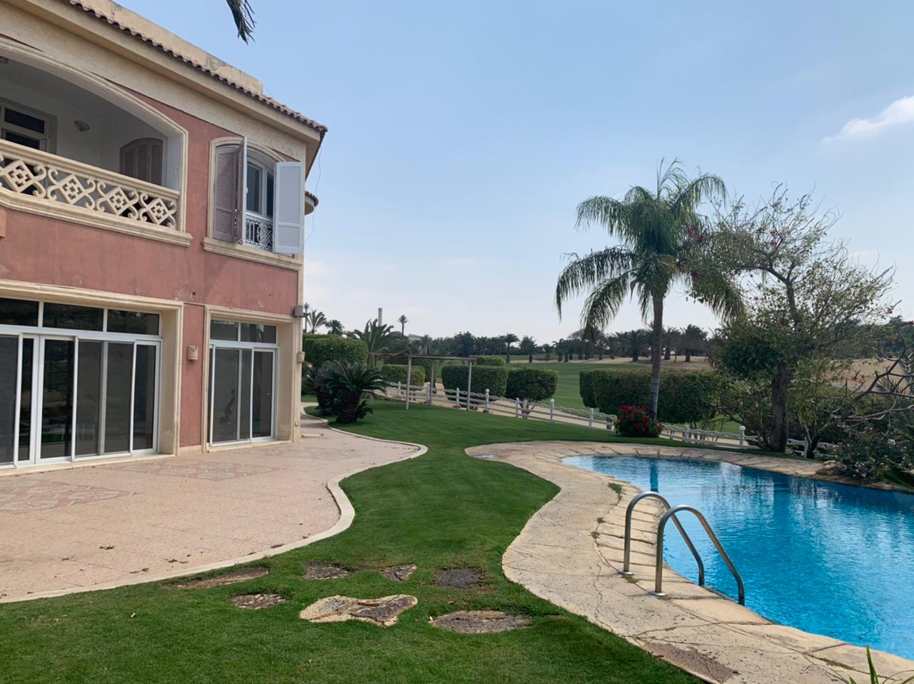 4 bedroom and 4 bathroom 2 floors