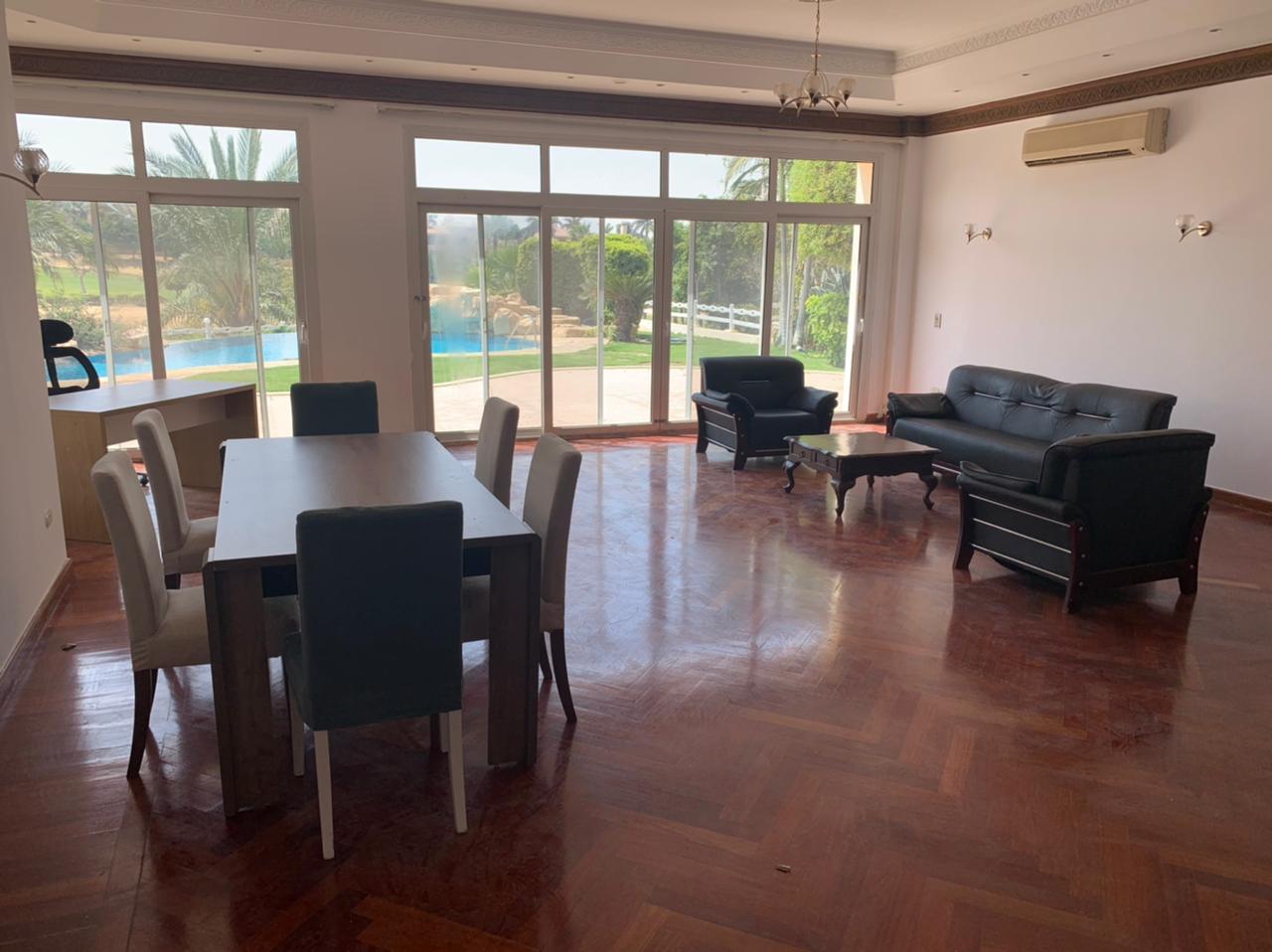 4 bedroom and 4 bathroom 2 floors