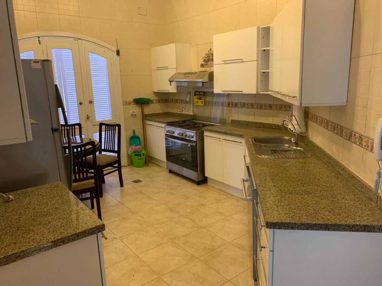 4 bedroom and 4 bathroom 2 floors