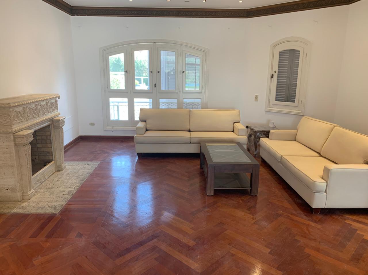 4 bedroom and 4 bathroom 2 floors
