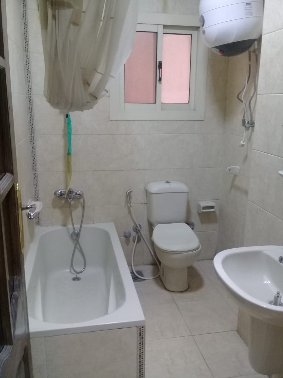 3 bedroom apartment on street 199 for rent
