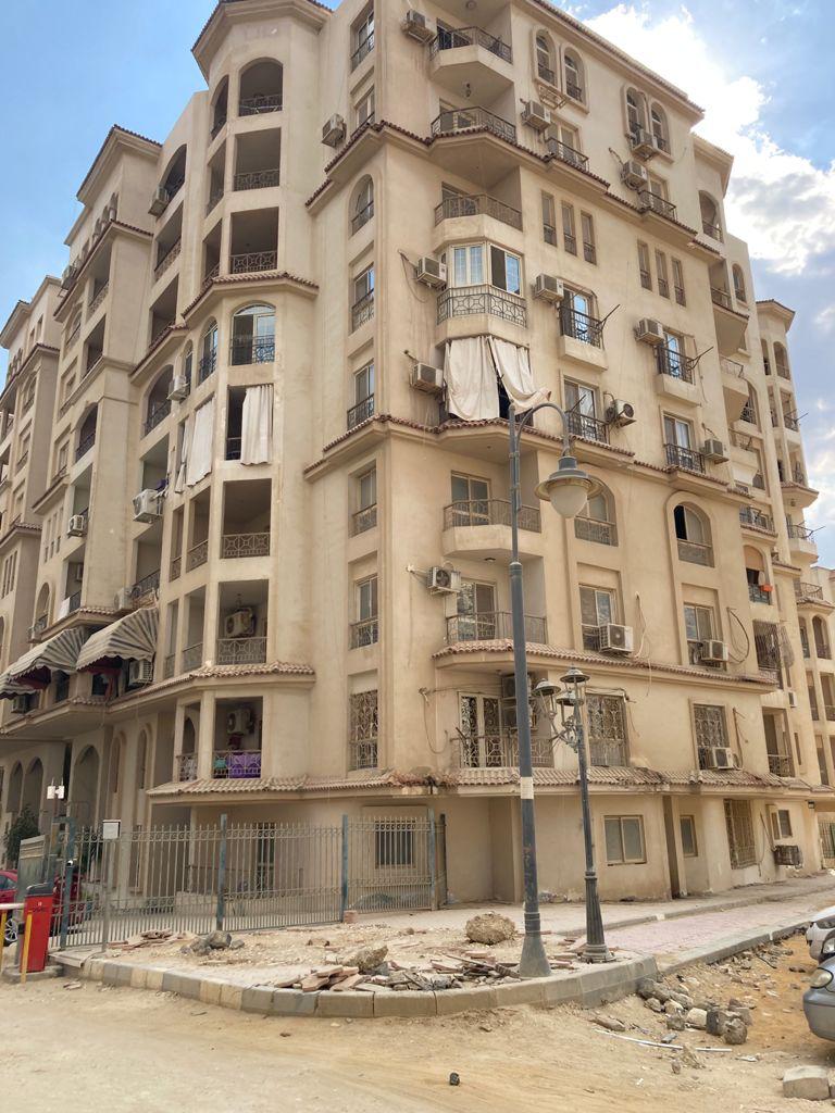 Unfinished Flat 3 bedrooms for sale in Maadi