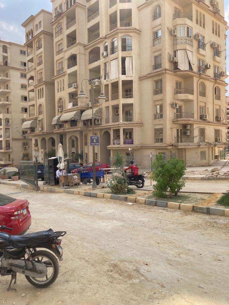 Unfinished Flat 3 bedrooms for sale in Maadi