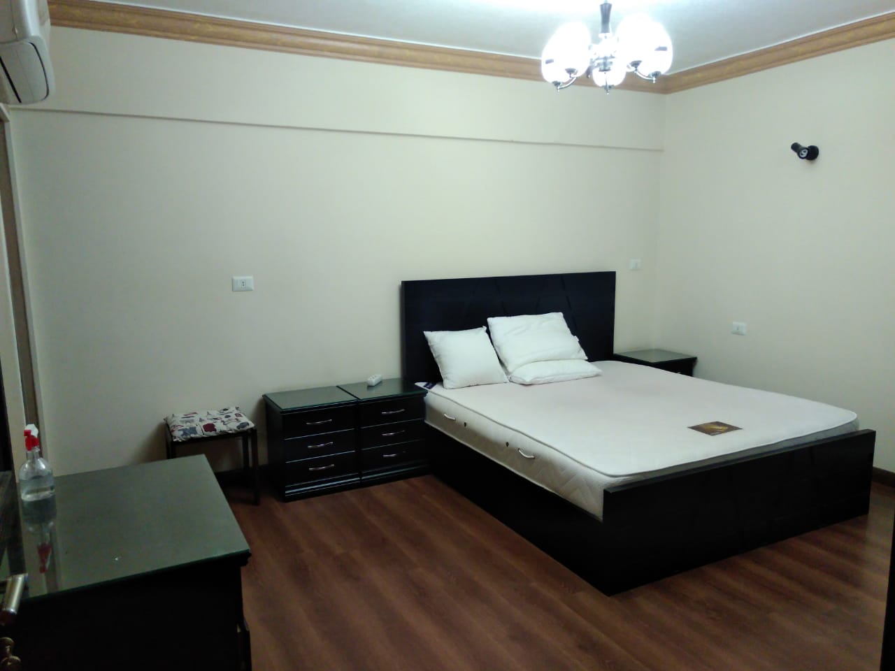 2 bedroom apartment on fourth floor for rent in degla Maadi