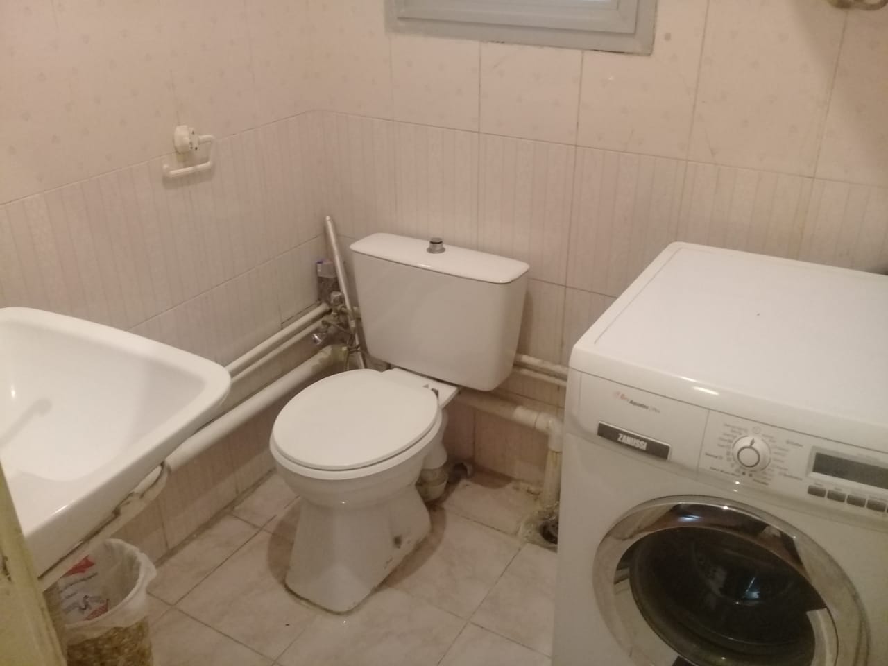 A Ground Floor Furnished Apartment in Degla for rent