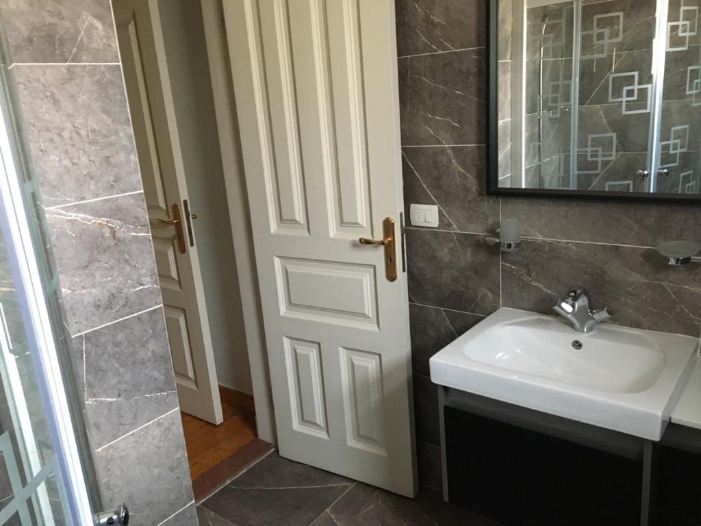 Apartment on the second floor for rent in Degla Maadi