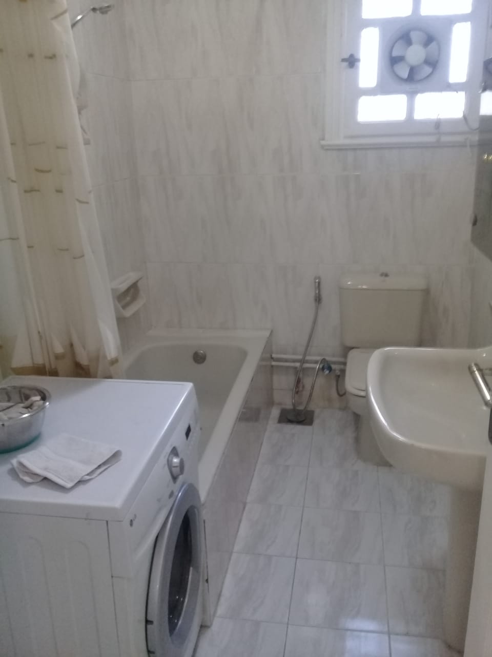3 bedroom apartment on the third floor for rent in Degla Maadi