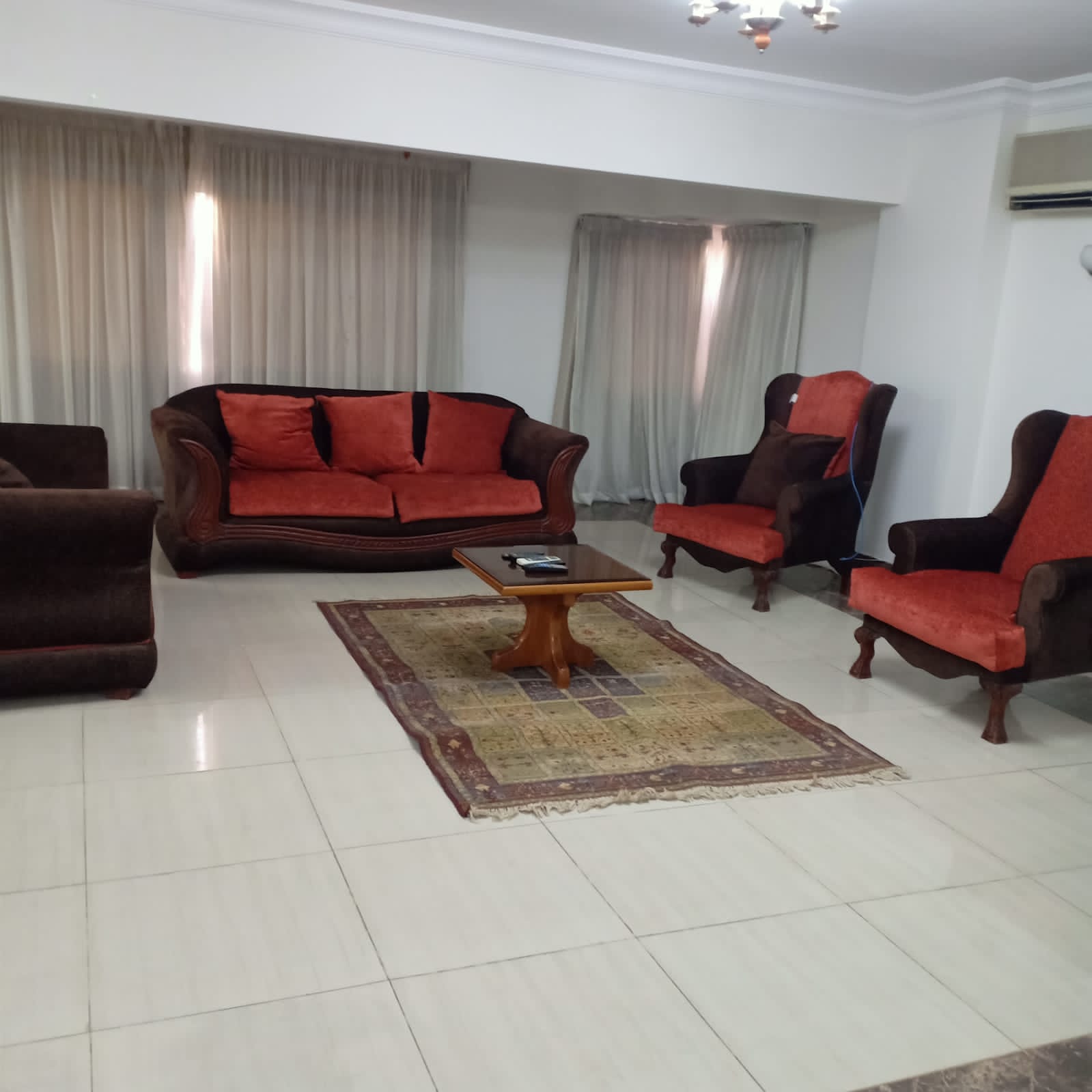 3 Bedroom 250 Sq.M Apartment in Degla for rent