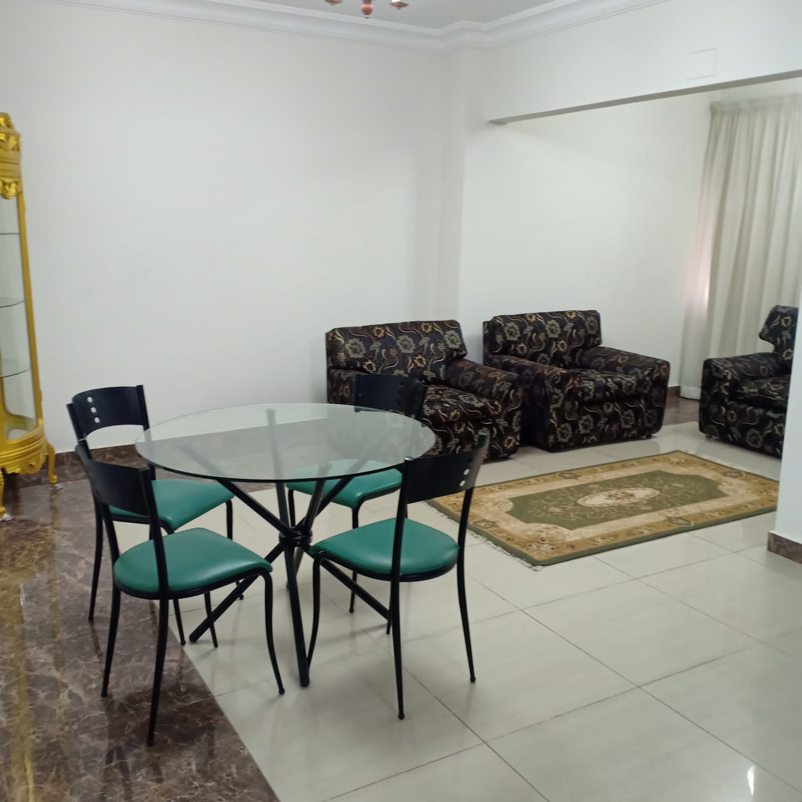 3 Bedroom 250 Sq.M Apartment in Degla for rent