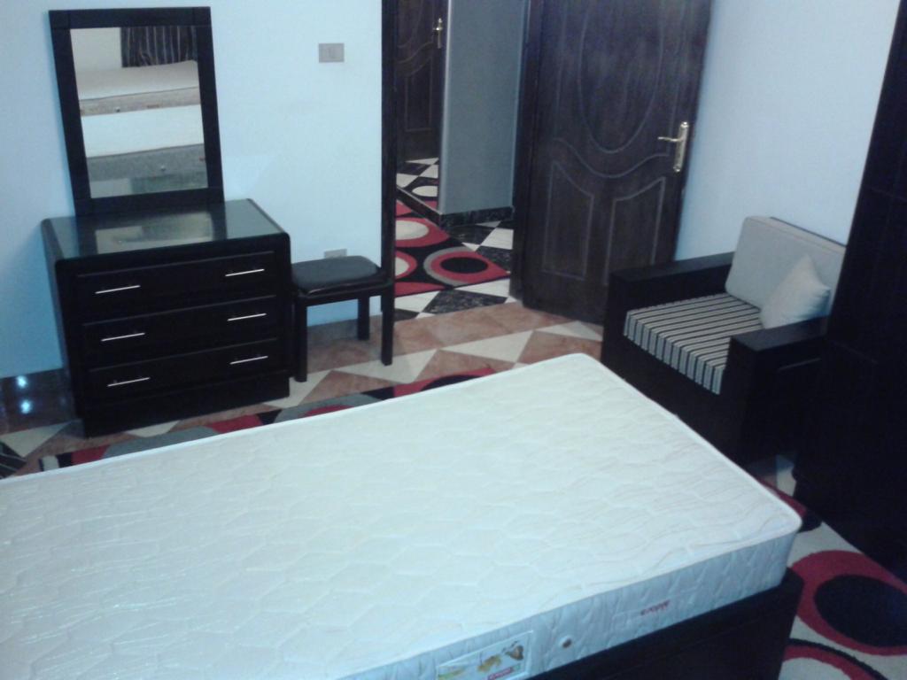 2 Bedroom Furnished Apartment on The Fourth Floor for Rent